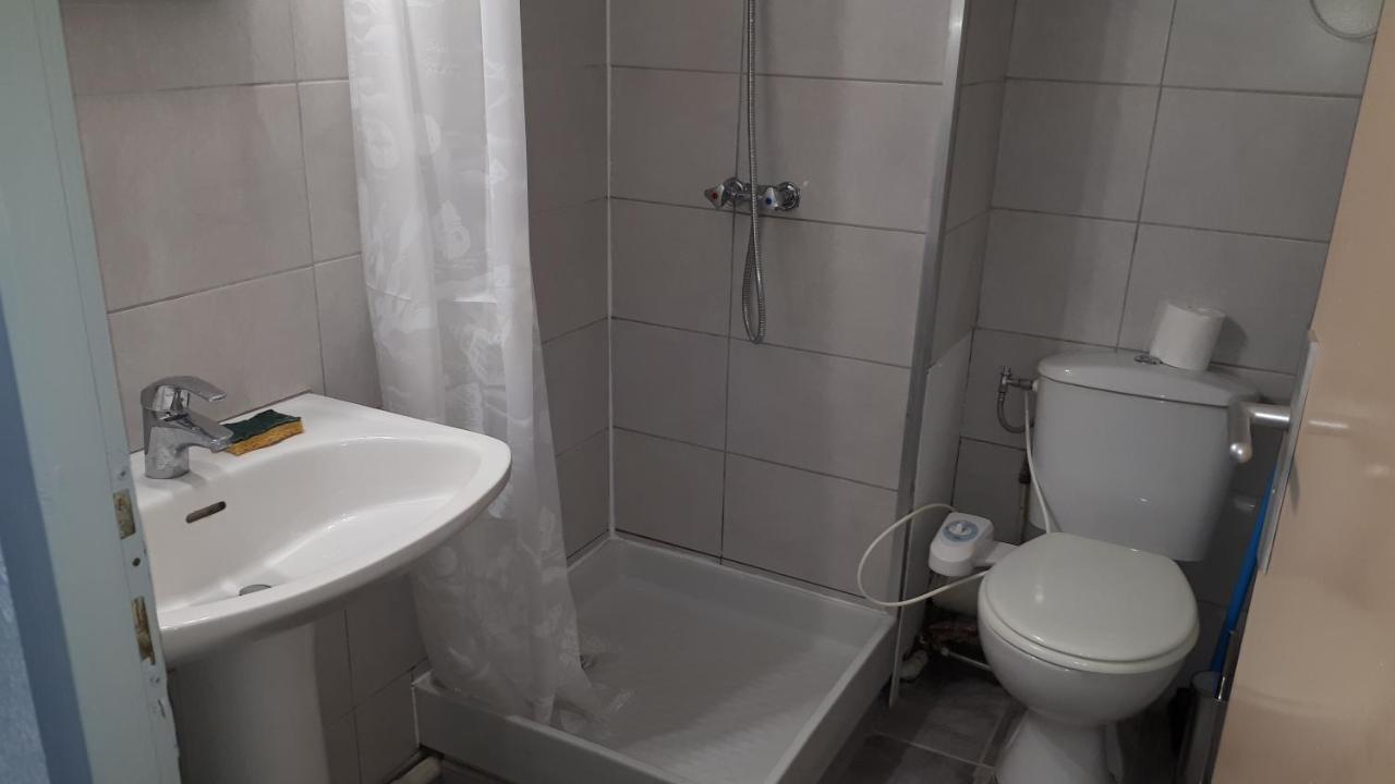 Studio Cabine Avec Jardinet A 30 M De La Plage, Au Calme. 格吕桑 外观 照片